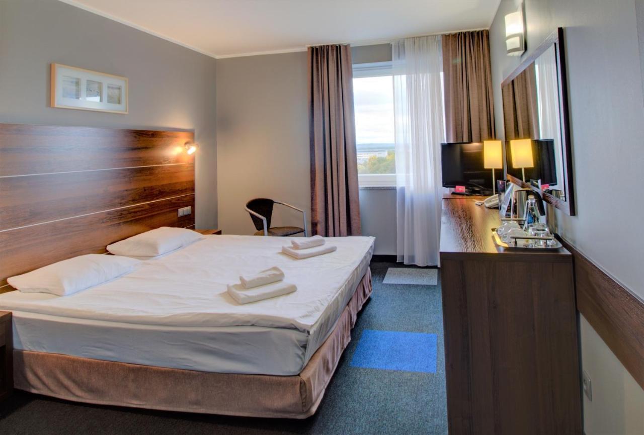 Hotel Тичи Екстериор снимка