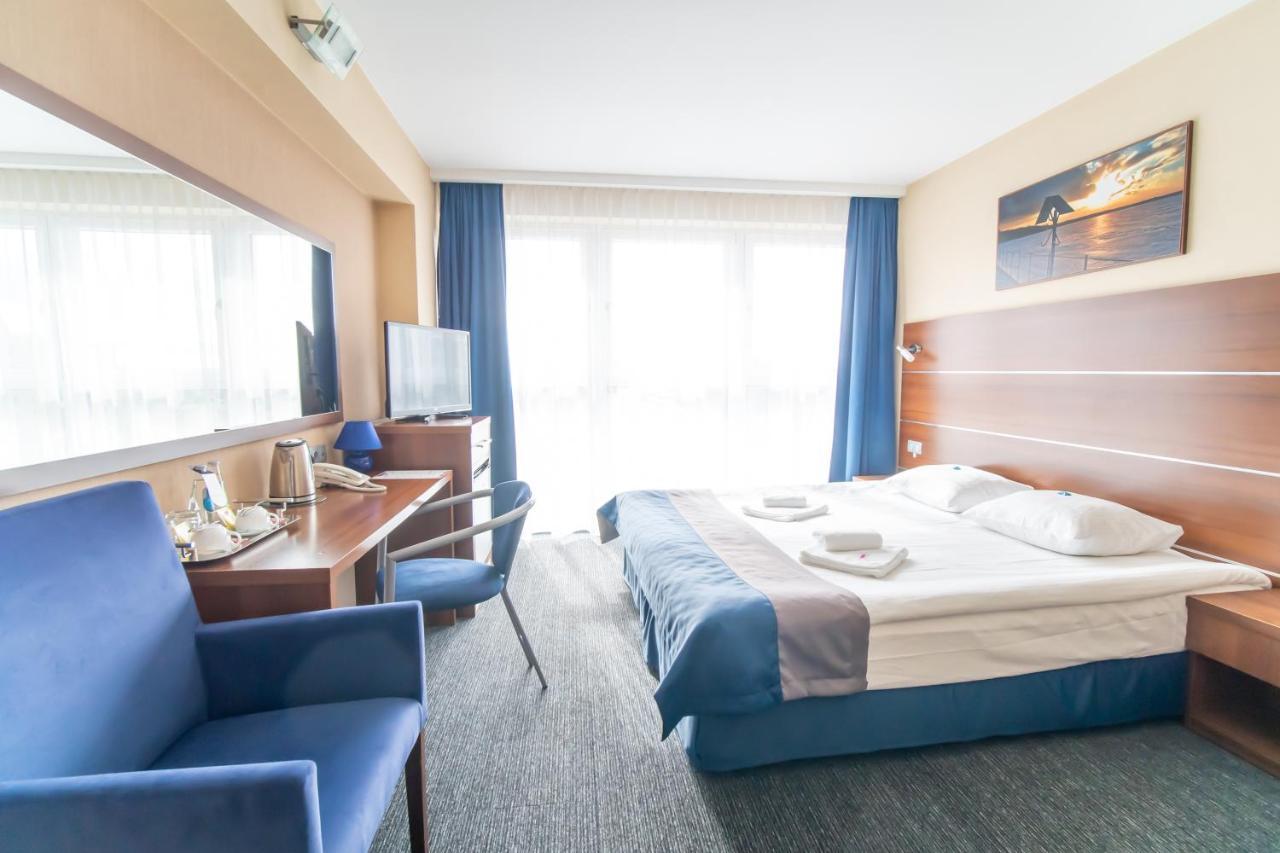Hotel Тичи Екстериор снимка
