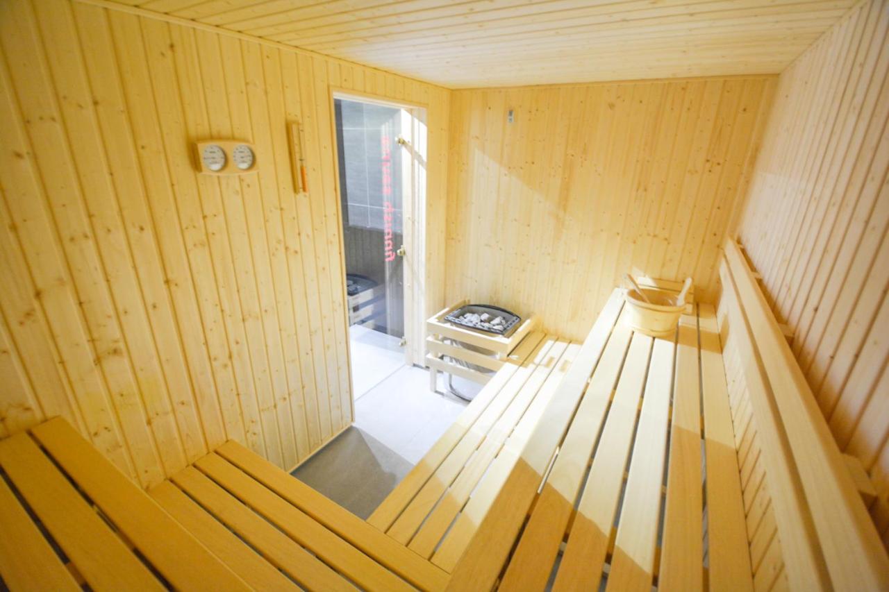 Hotel Тичи Екстериор снимка