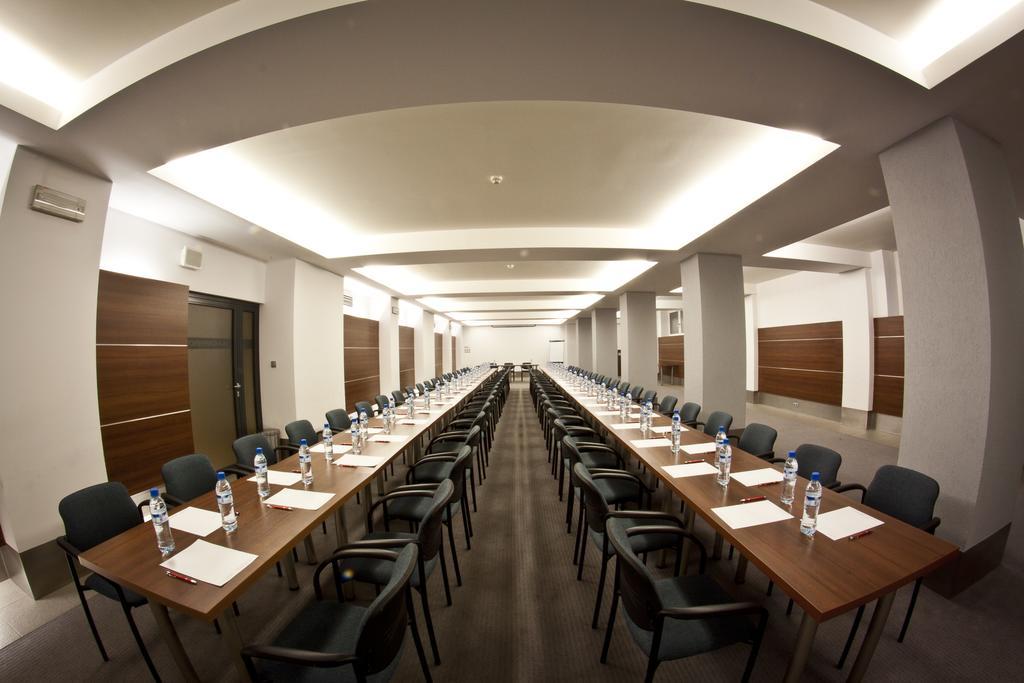 Hotel Тичи Екстериор снимка