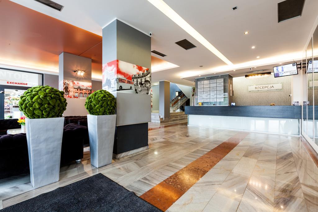 Hotel Тичи Екстериор снимка