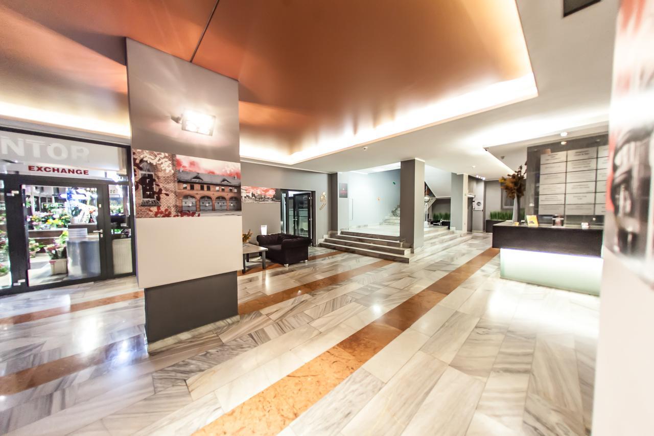 Hotel Тичи Екстериор снимка
