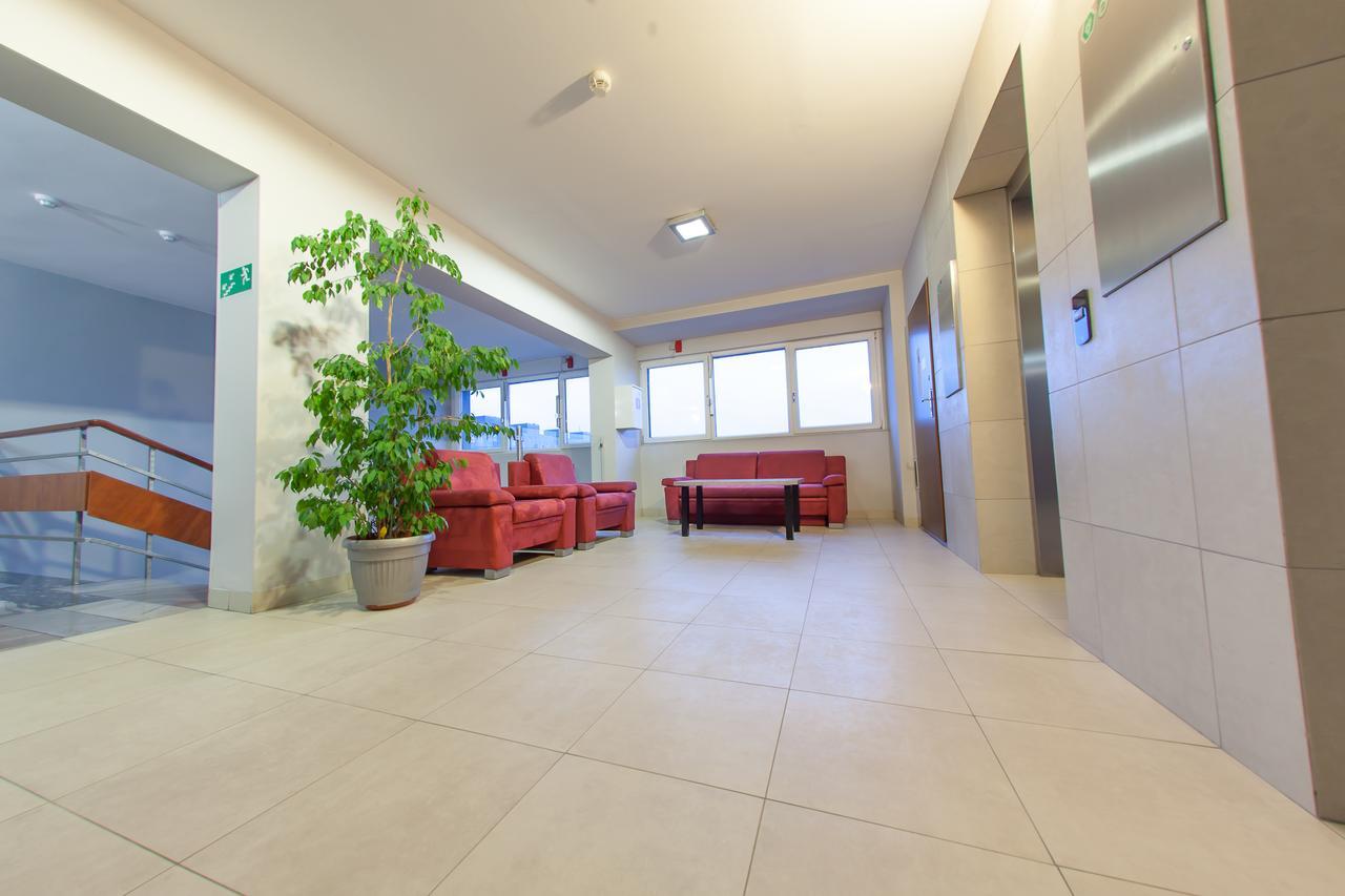 Hotel Тичи Екстериор снимка